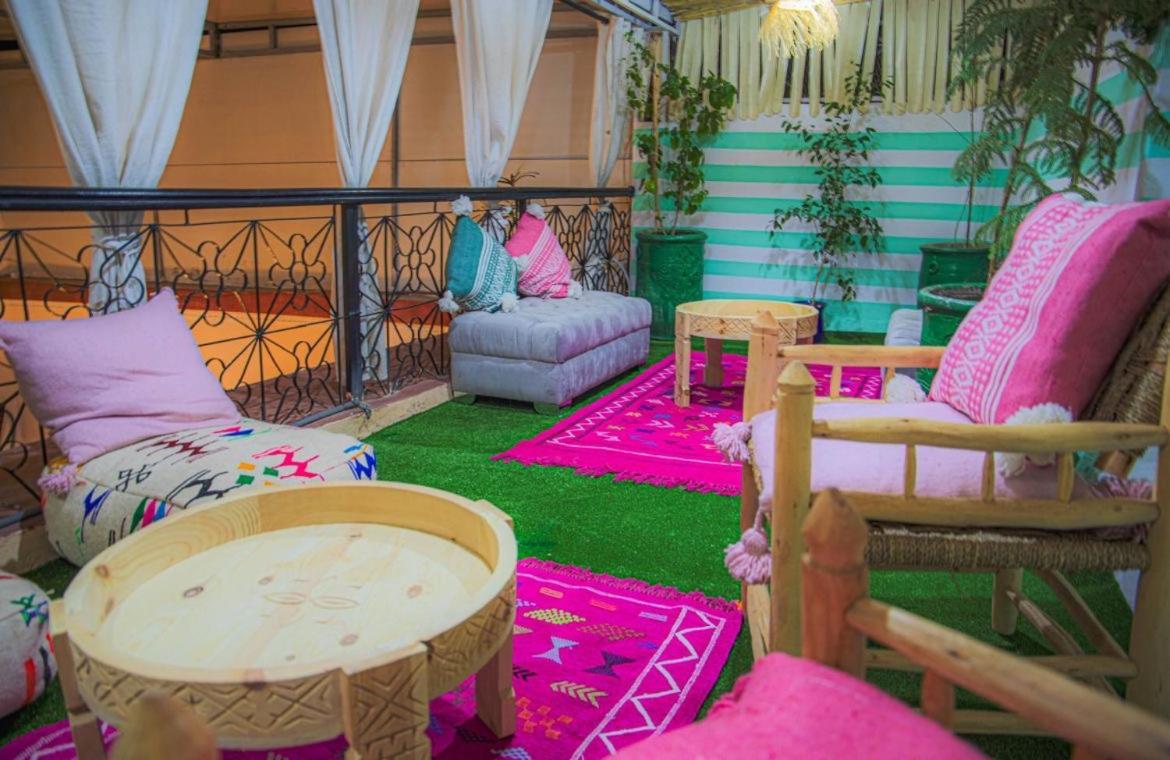 riad msholidays - privatisé jusqu'à 8 personnes - jacuzzi Marrakesh Exterior foto